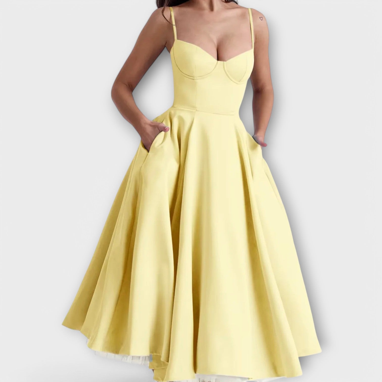 Mélie – Leichtes Sommerkleid mit Korsett-Detail