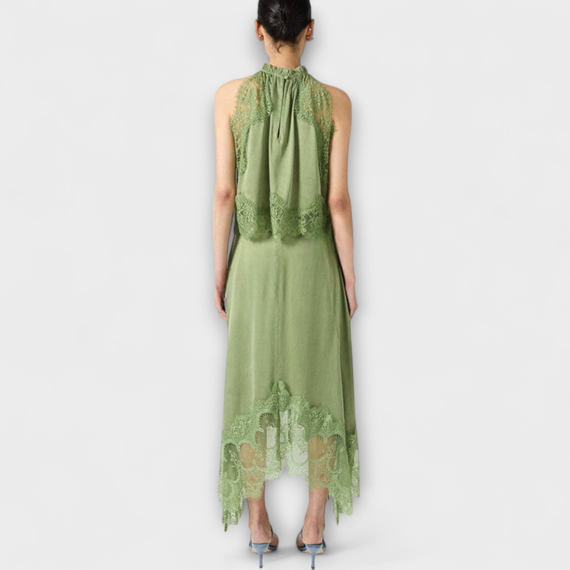 Kaia - Satinbluse mit Spitzenbesatz und plissiertem Ausschnitt im Set