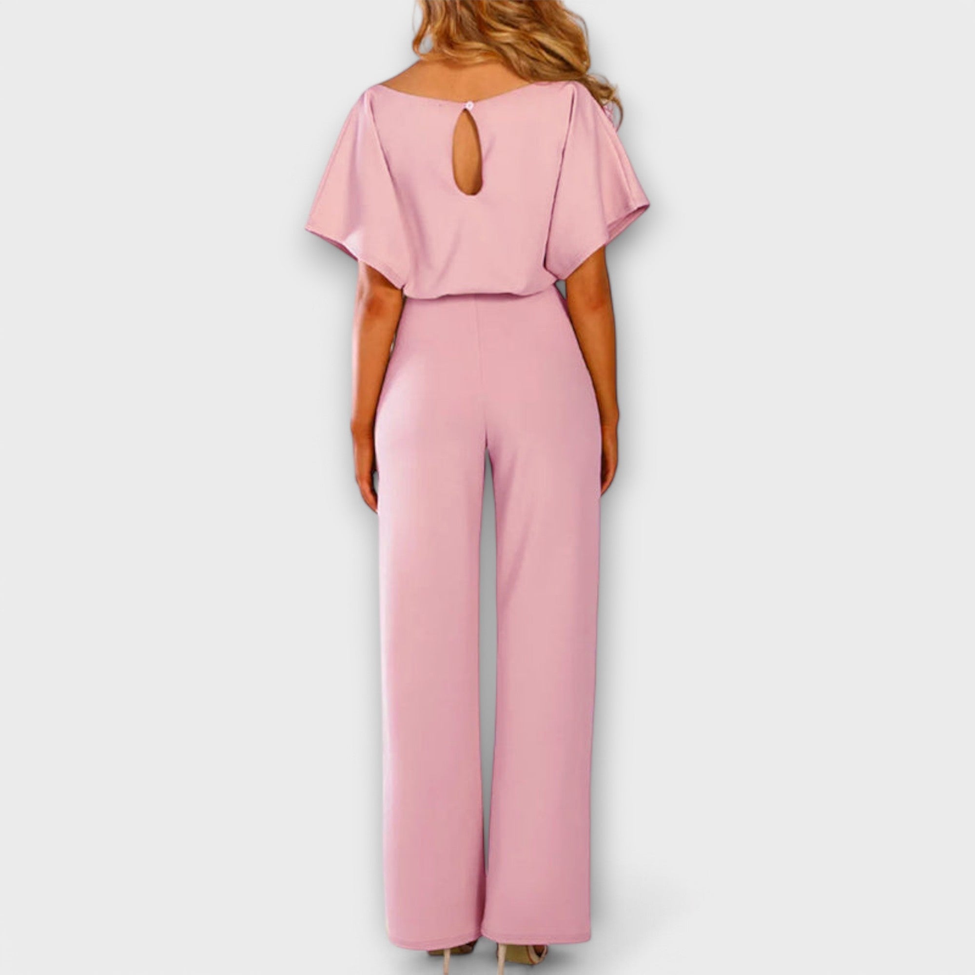 Stilvoller und einfacher Jumpsuit
