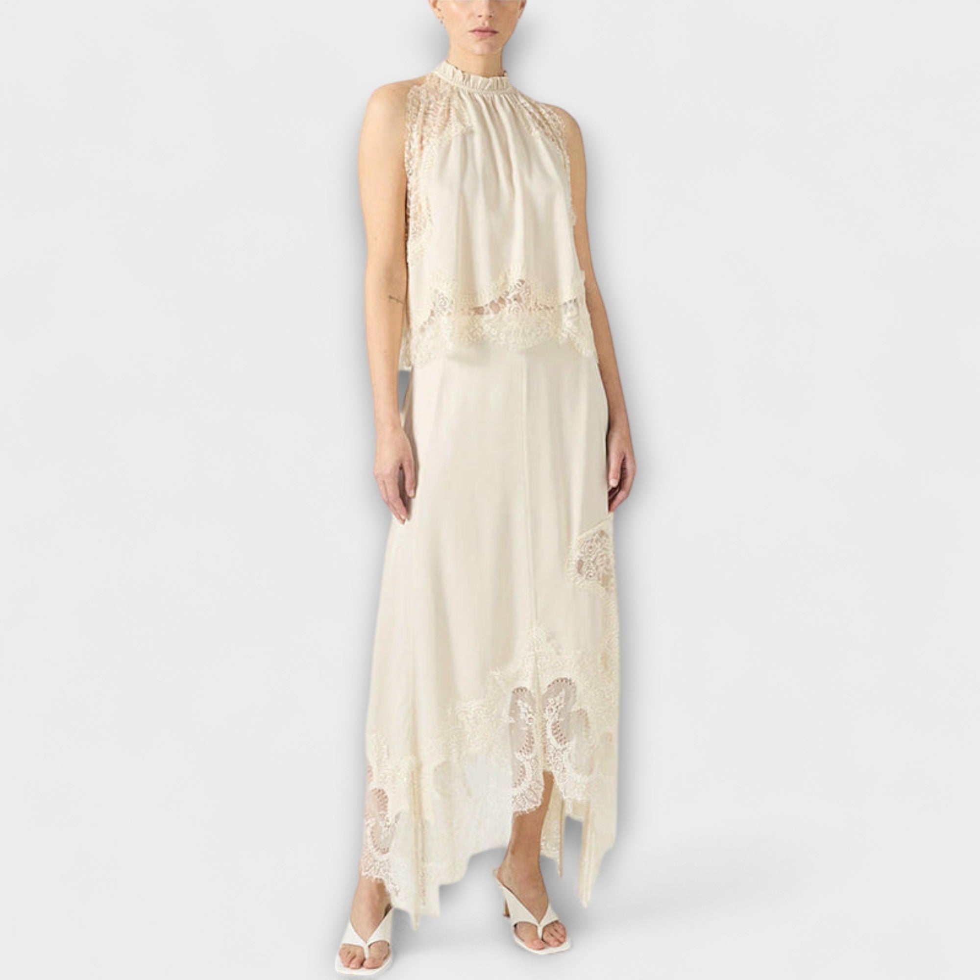 Kaia - Satinbluse mit Spitzenbesatz und plissiertem Ausschnitt im Set