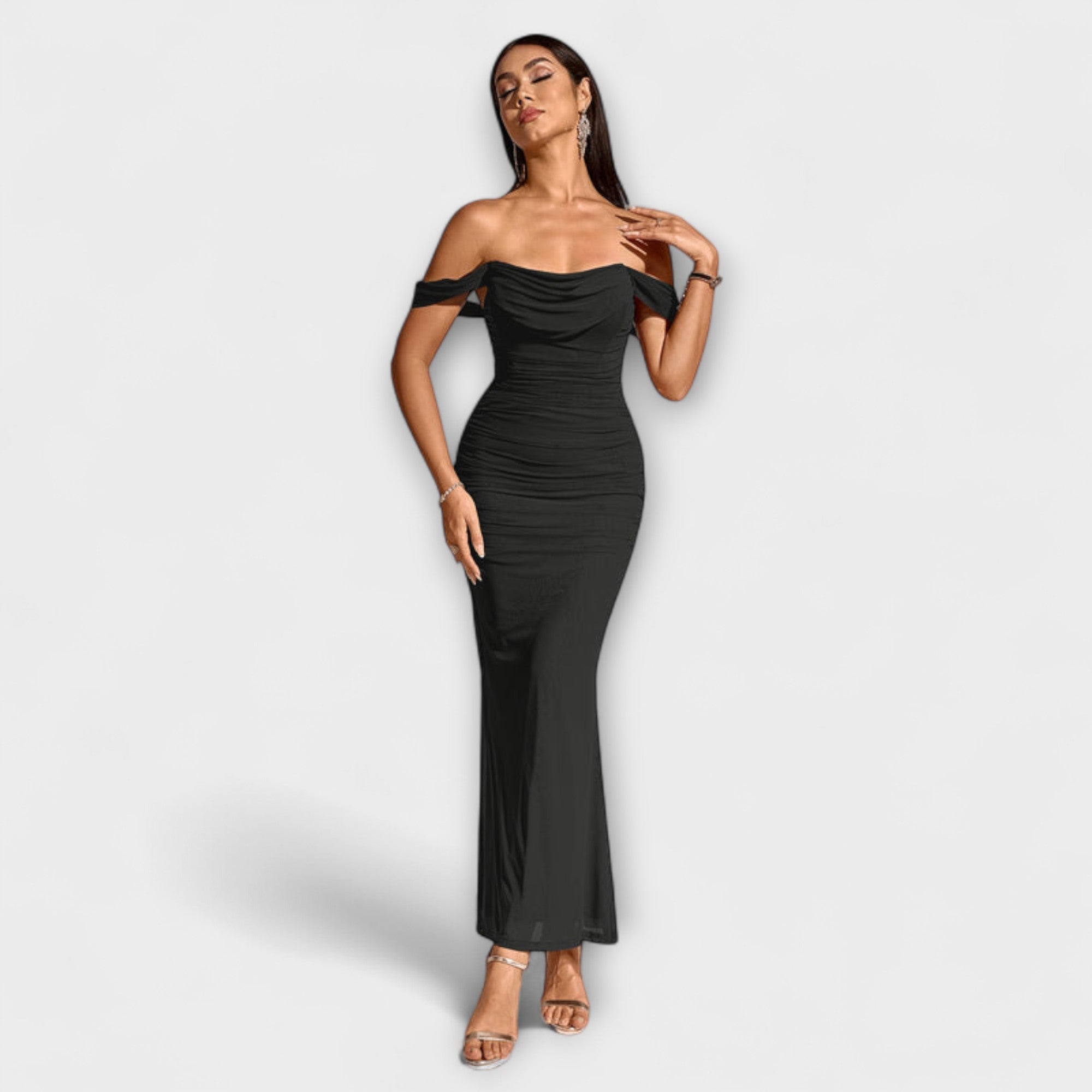 Ione - Off-Shoulder Raffung Bodycon Kleid