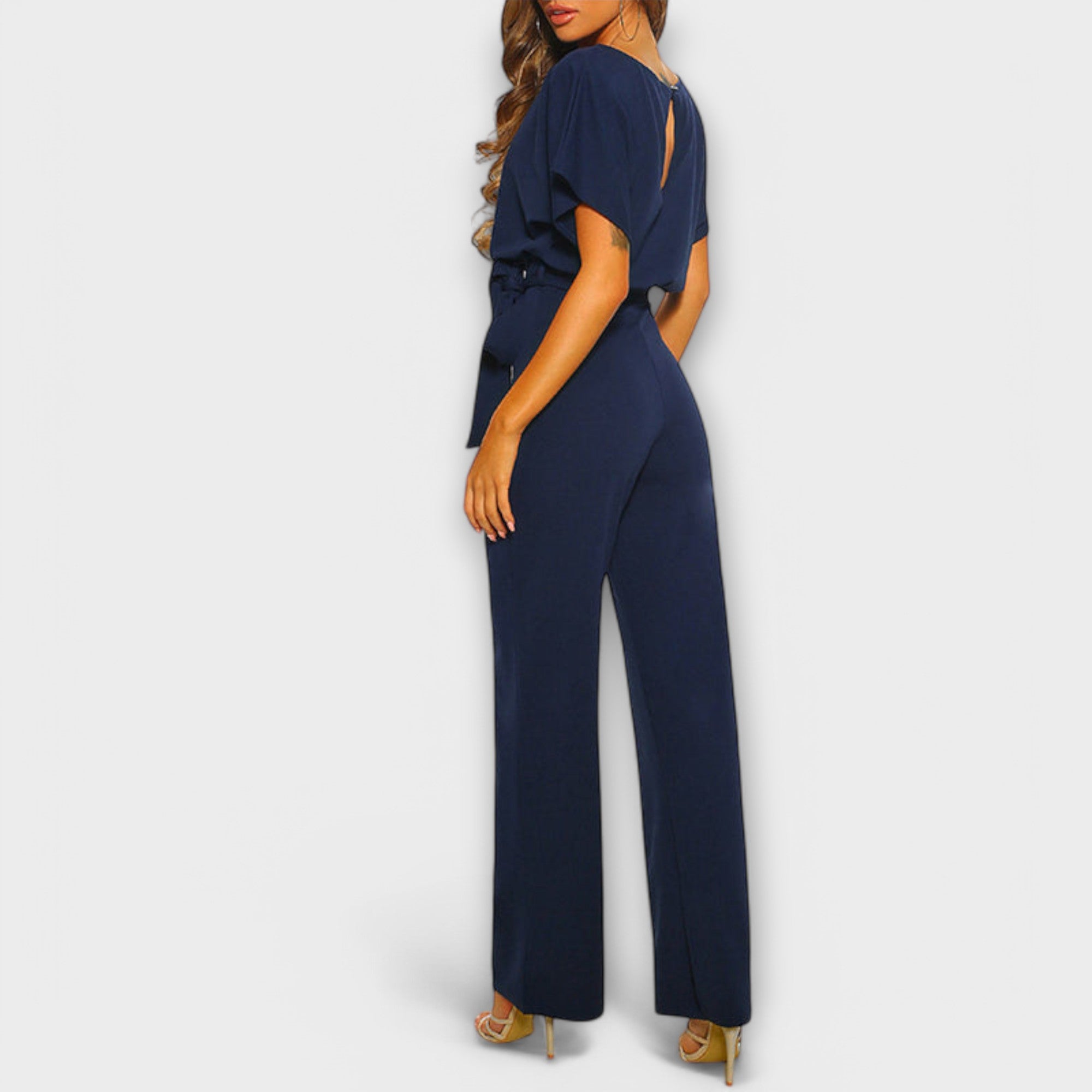 Stilvoller und einfacher Jumpsuit